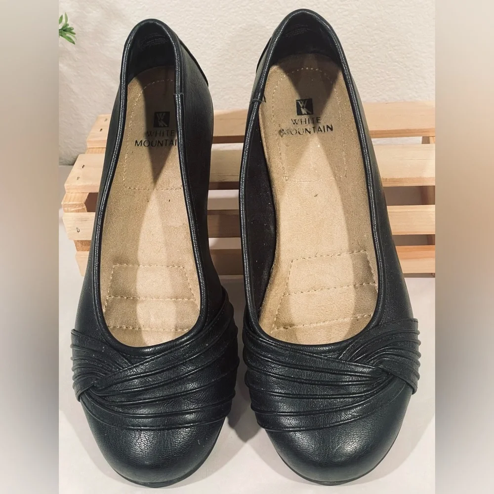 💥3/$50 White Mountain Black Vegan Leather Ballet Flats | Accent Band | EUC